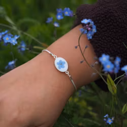 Forget-Me-Not Bracelet Cord Clasp Oval