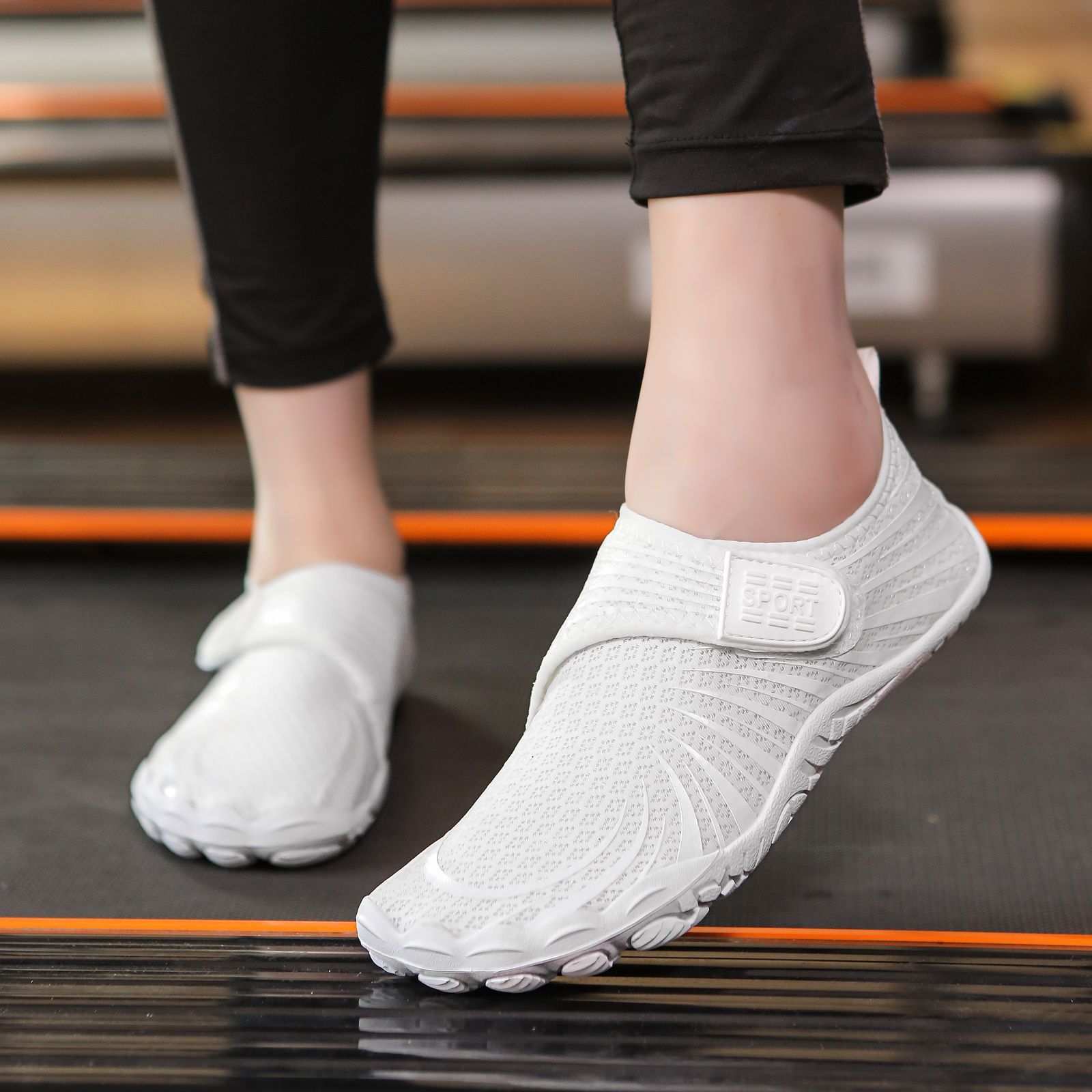 Barfodssko velcro (hvid)