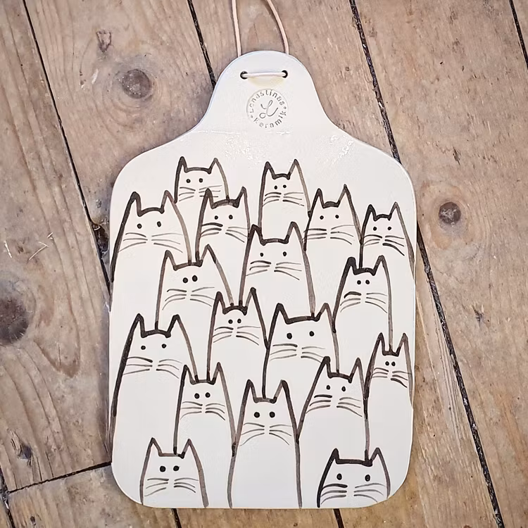 Ostbricka med katter