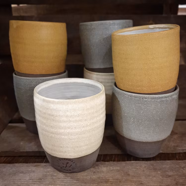 Liten mugg utan öra