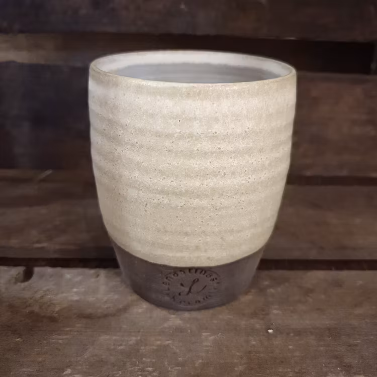 Liten mugg utan öra