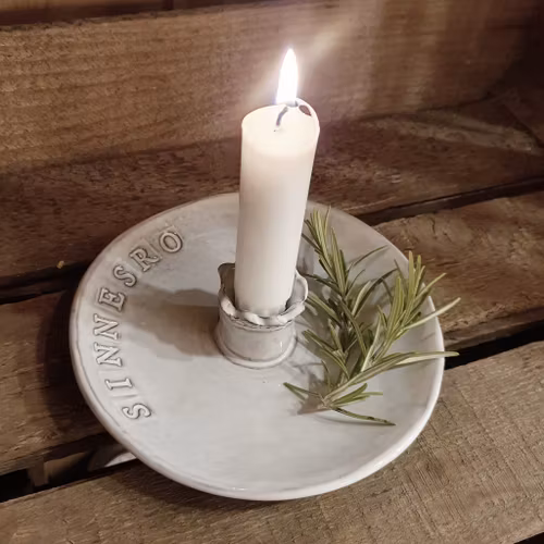 Ljusstake med budskap