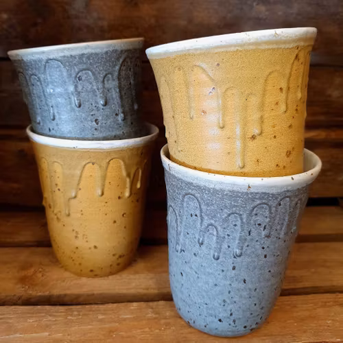 Mugg med rinnande dekor