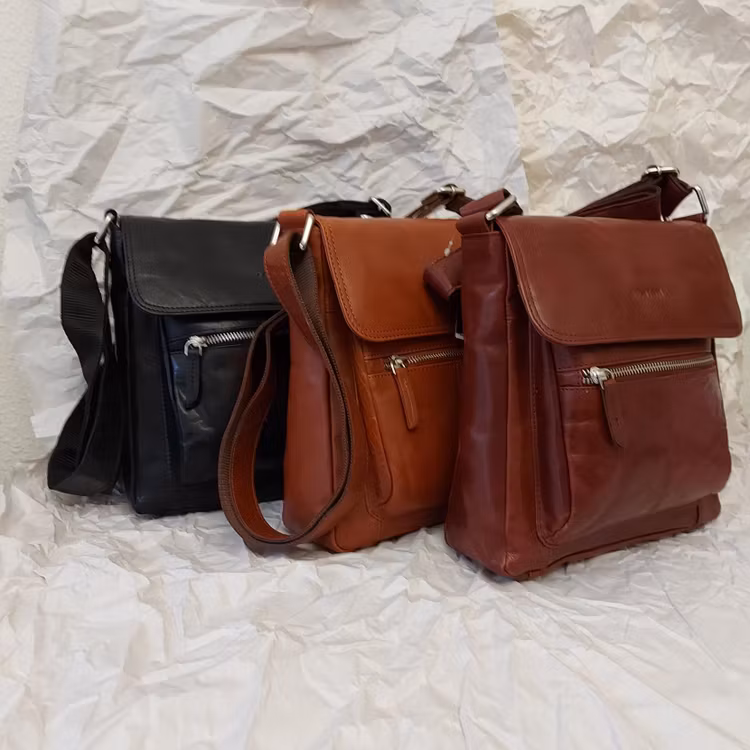 Axelväska Dam skinn svart brun cognac Luca Ferri 5-7433