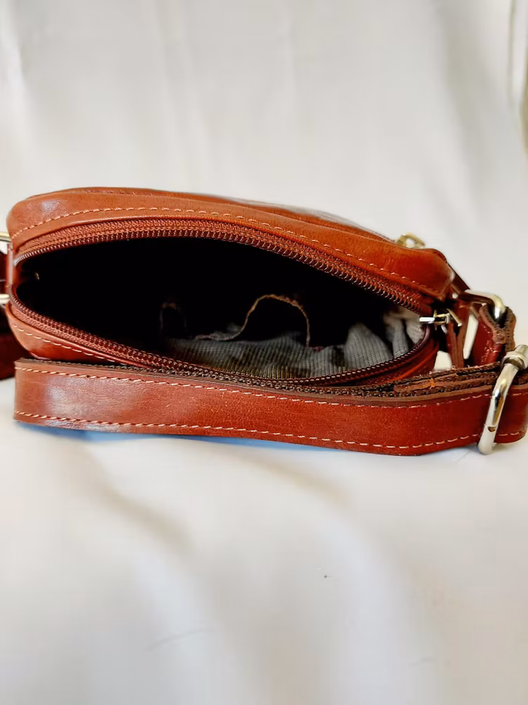 Axelremsväska skinn grön Luca Ferri 7462