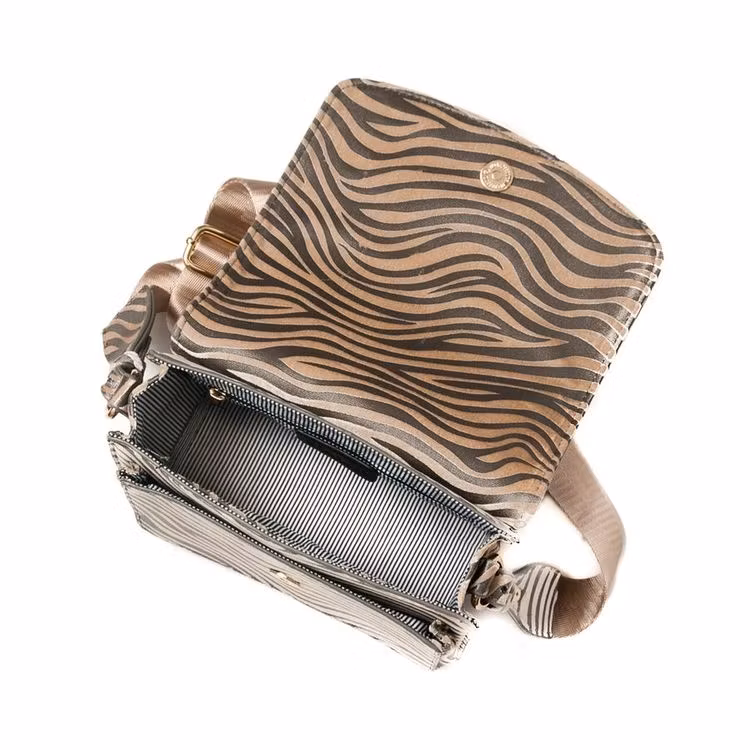 Axelväska svart zebramönster Crossover