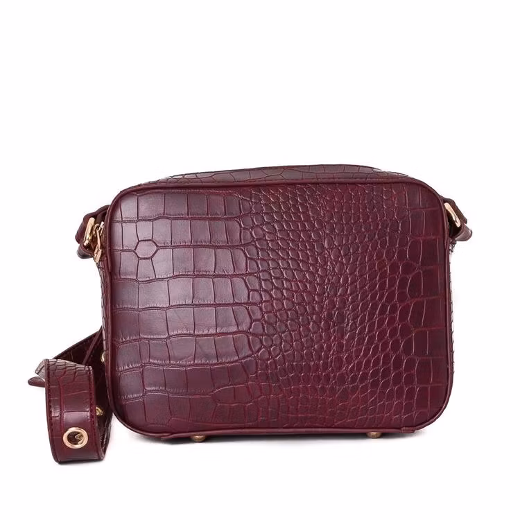 Camera bag burgundy med croco mönster