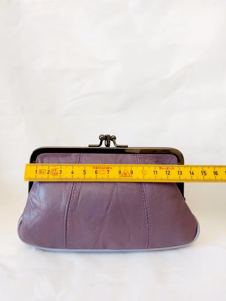 Portmonnä skinn10 olika färger B49 bredd bygel