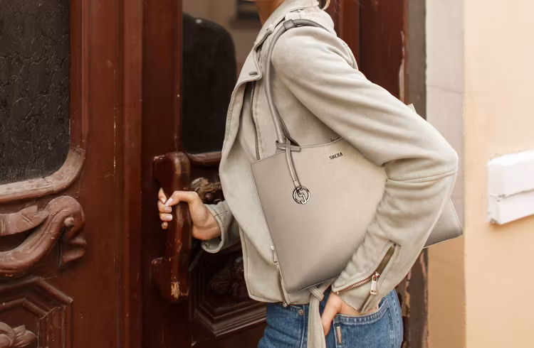 Datorväska Dam - Businessbag - Handsväska - från Socha insida 15,6 tum Straight Line Vanilj SO-072