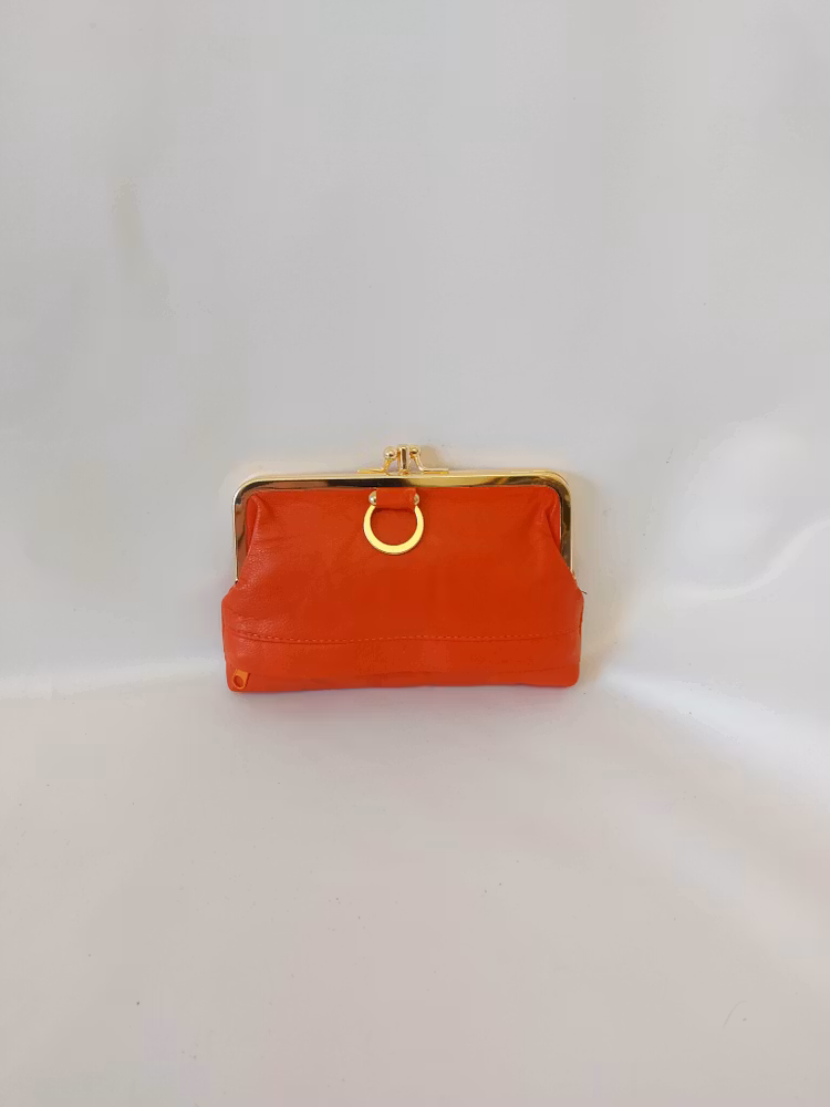 Portmonnä i skinn, platt, guldbygel 14 cm 11 olika färger