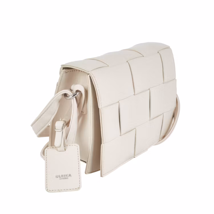 Ulrika Design Axelremsväska flätad vit, Braid 35-3340 sida