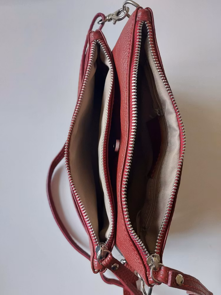 Axelväska / handledsväska skinn röd SAC