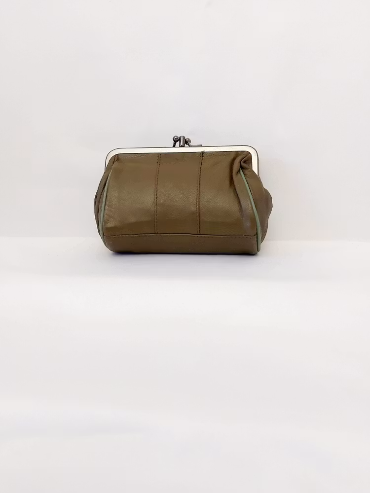 Portmonnä i skinn, rund, bygel 12 cm, flera olika färger