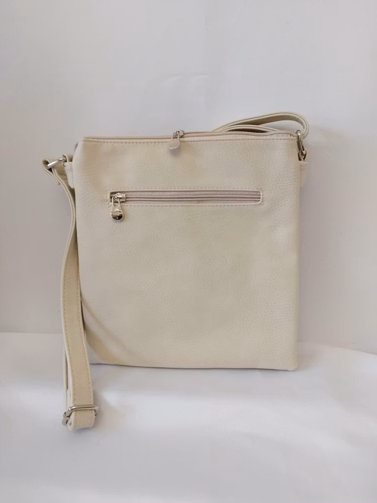 Axelremsväska cremevit, konstskinn