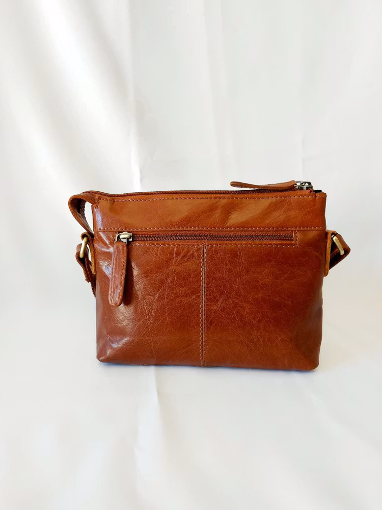 Skinnväska flätad Axelväska cognac skinn Springfield 221 baksida