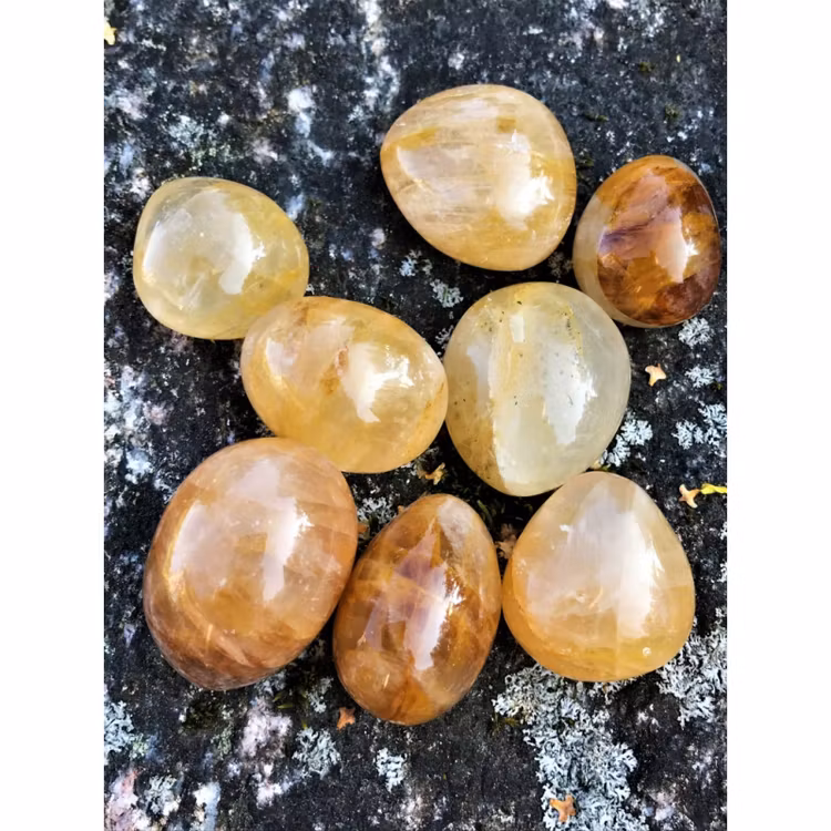 Golden Healer - cuddle stones, handpolerade