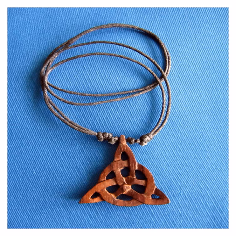 Halsband - Triquetta