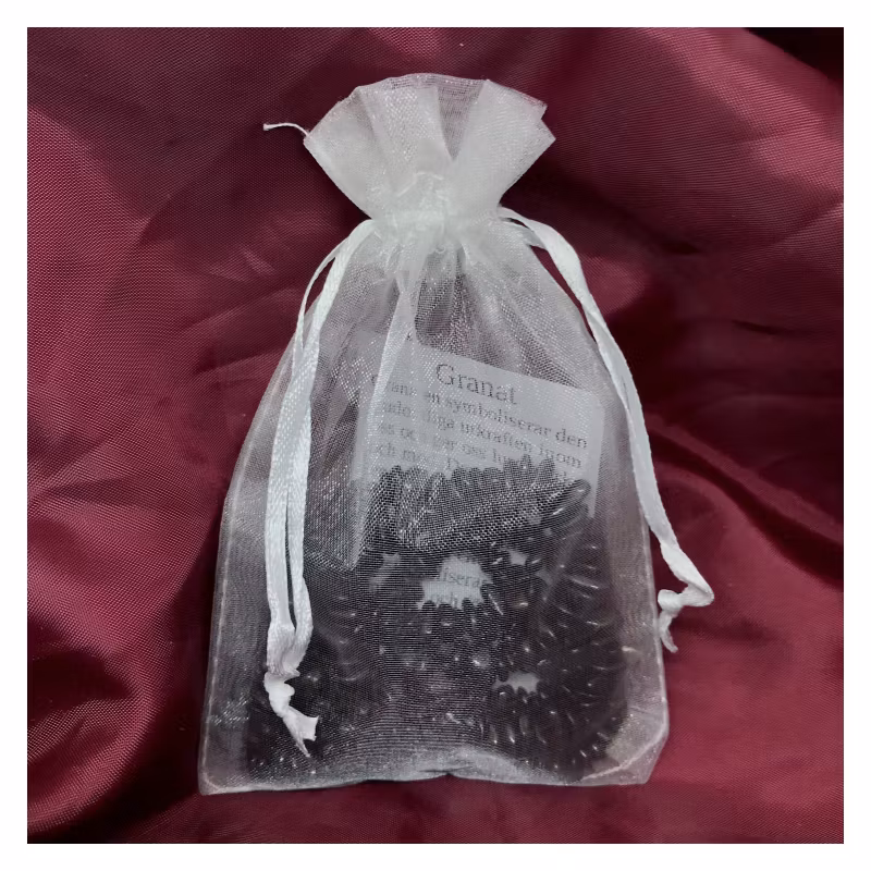 set med chipsarmband och halsband granat