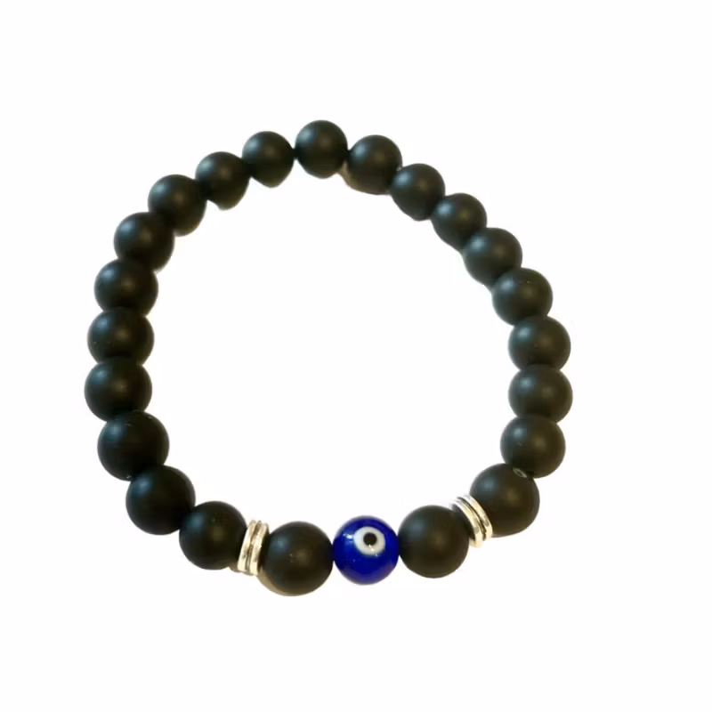 Armband med pärlor av svart Onyx och Onda ögat