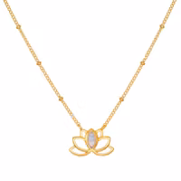 Halsband Open Lotus Moonstone Necklace - Satya