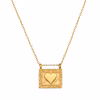 Halsband Heart Centered Gold Necklace - Satya