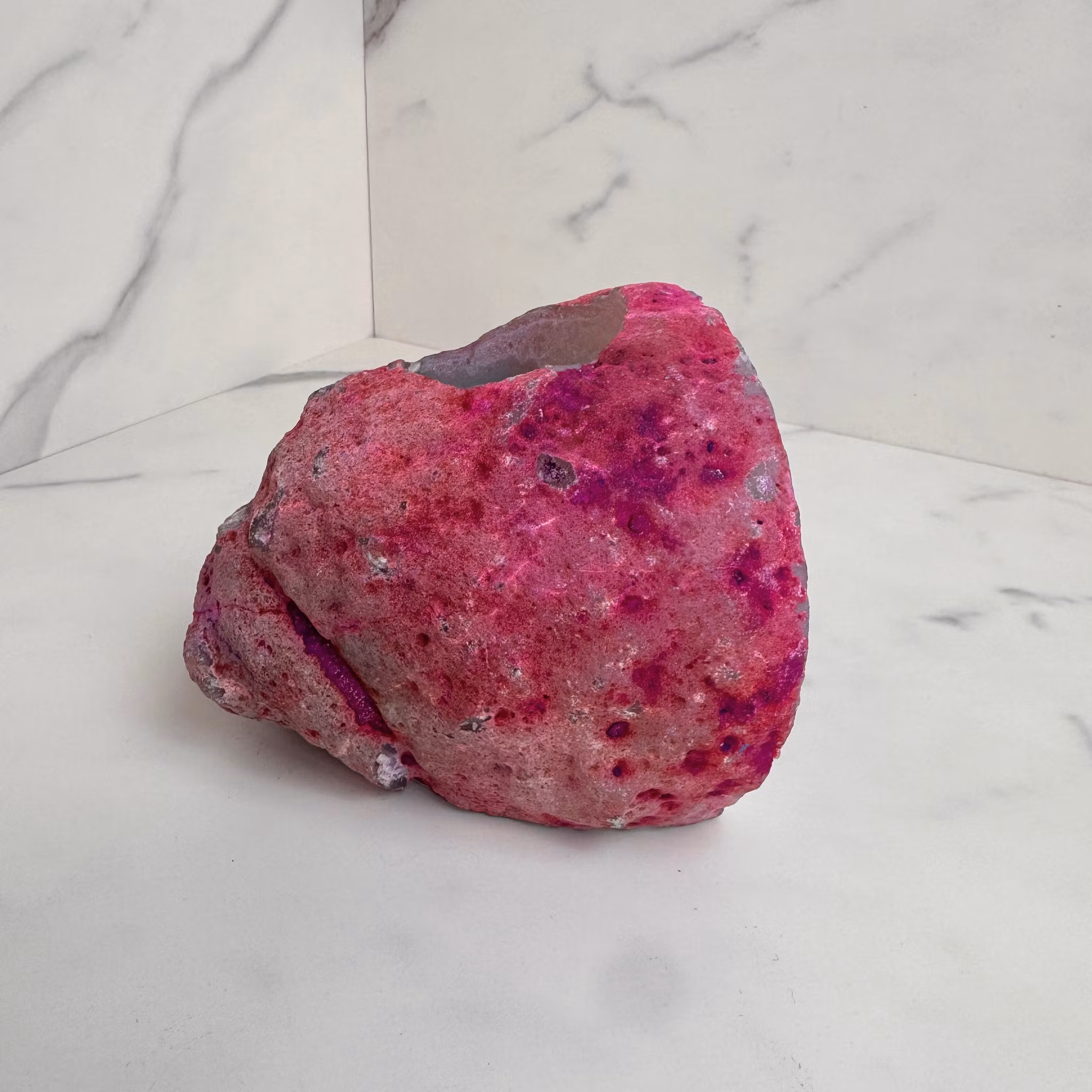 Ljuslykta rosa agat från sidan