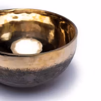 Klangskål Ishana svart/guld - 23 cm