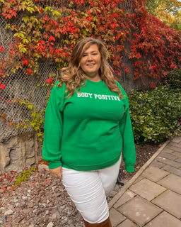 Grön sweatshirt "Body positive"