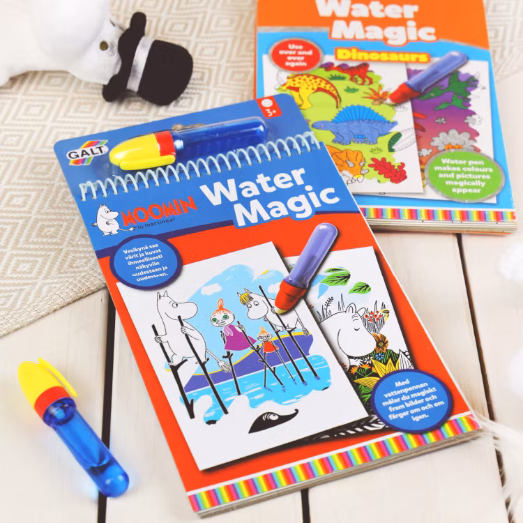 Mumin Water Magic En magisk målarbok