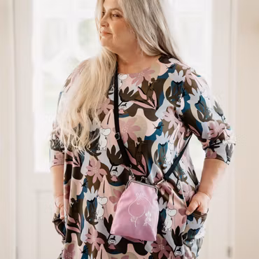 Mumin Vinssi axelväska Mumin rosa