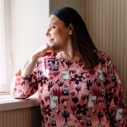 Mumin Hilda tunika Flor mörkrosa