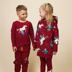 Pippi Självsäker huvtröja mörkröd