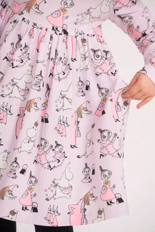 Mumin Pärllek klänning lila