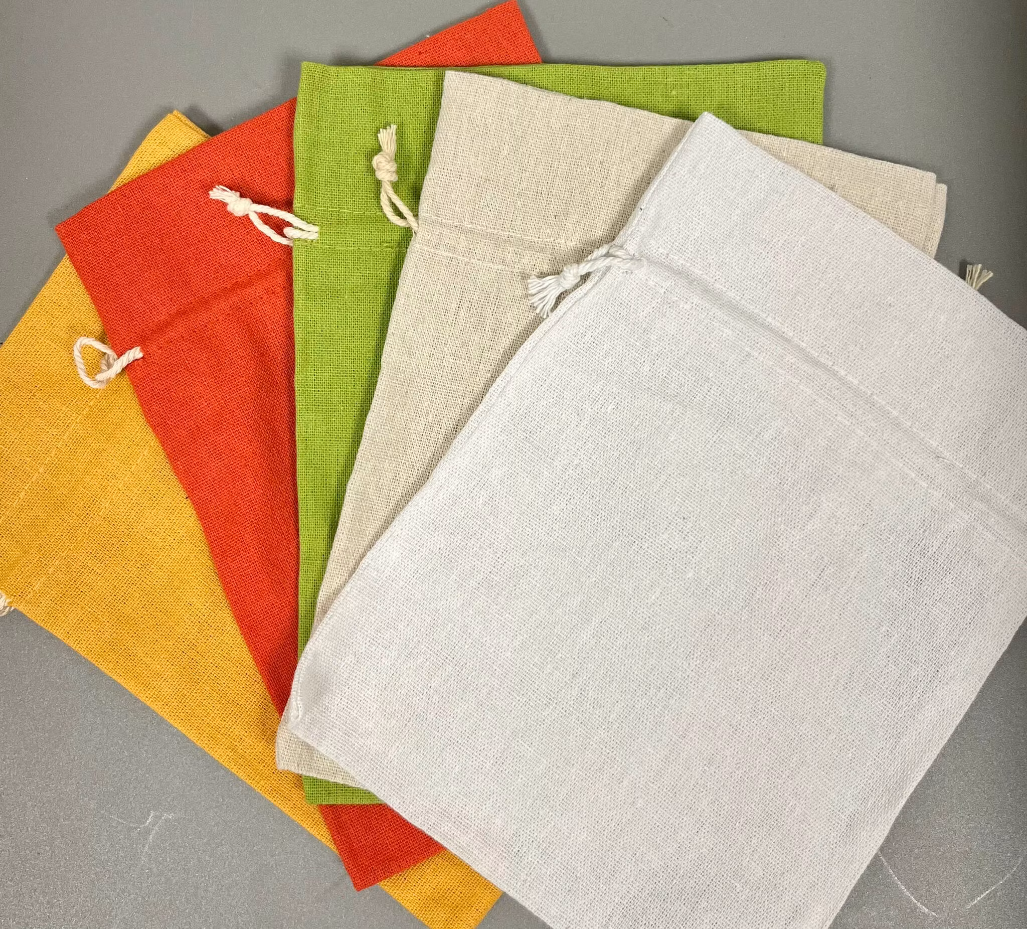 Påse med snöre 17x18cm