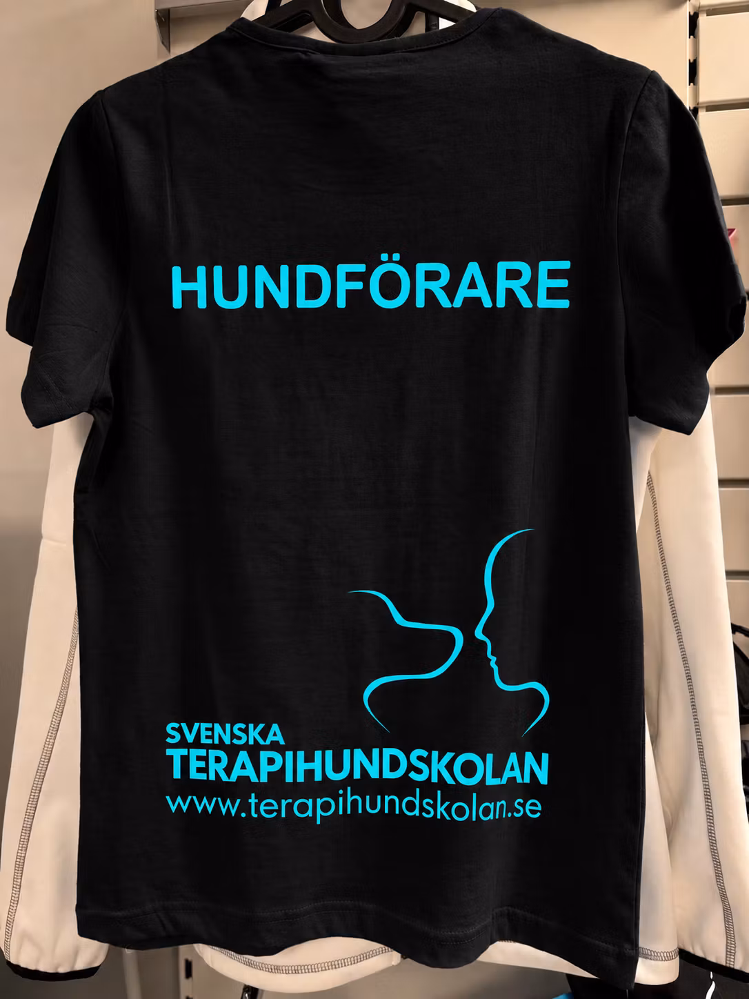 T-shirt  - Svart (Dam)