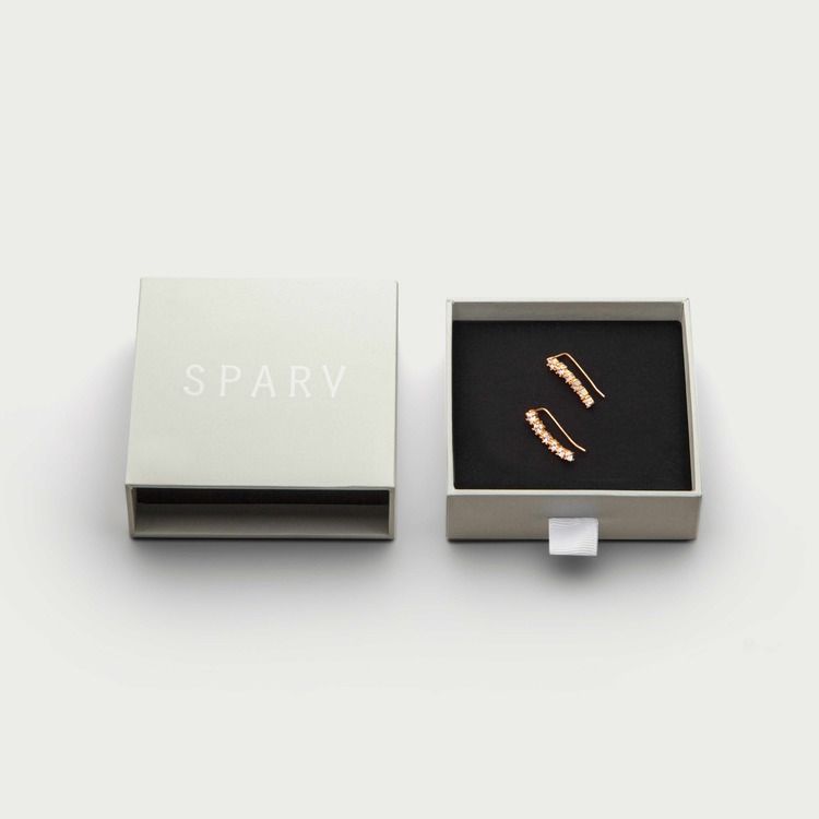 Dazzling earrings Sparv