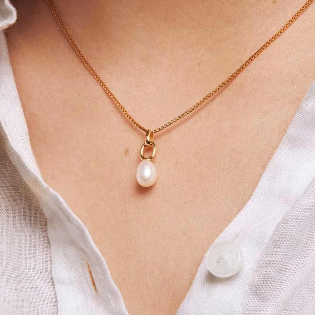 Coastal necklace