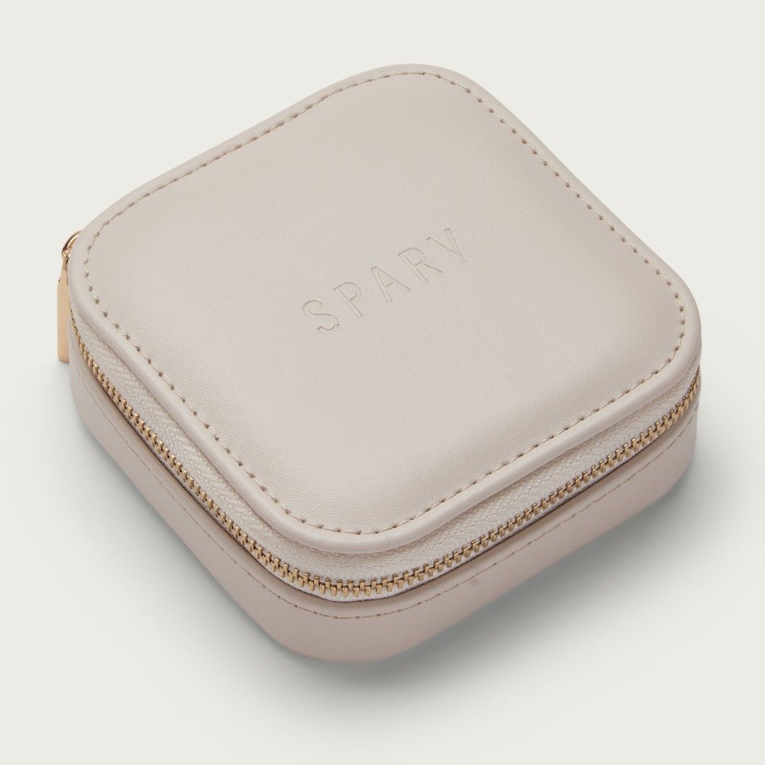 Jewelry case