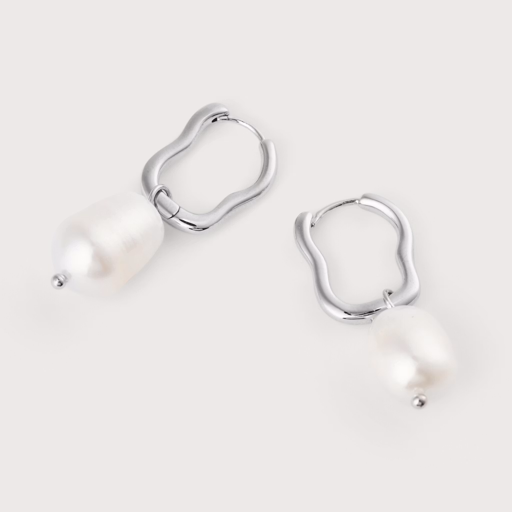 Go To Hoops earrings