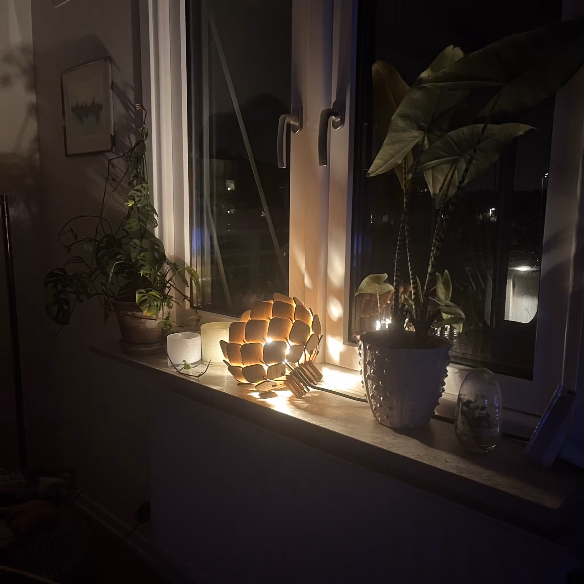 Fönster/bordslampa Hjortron
