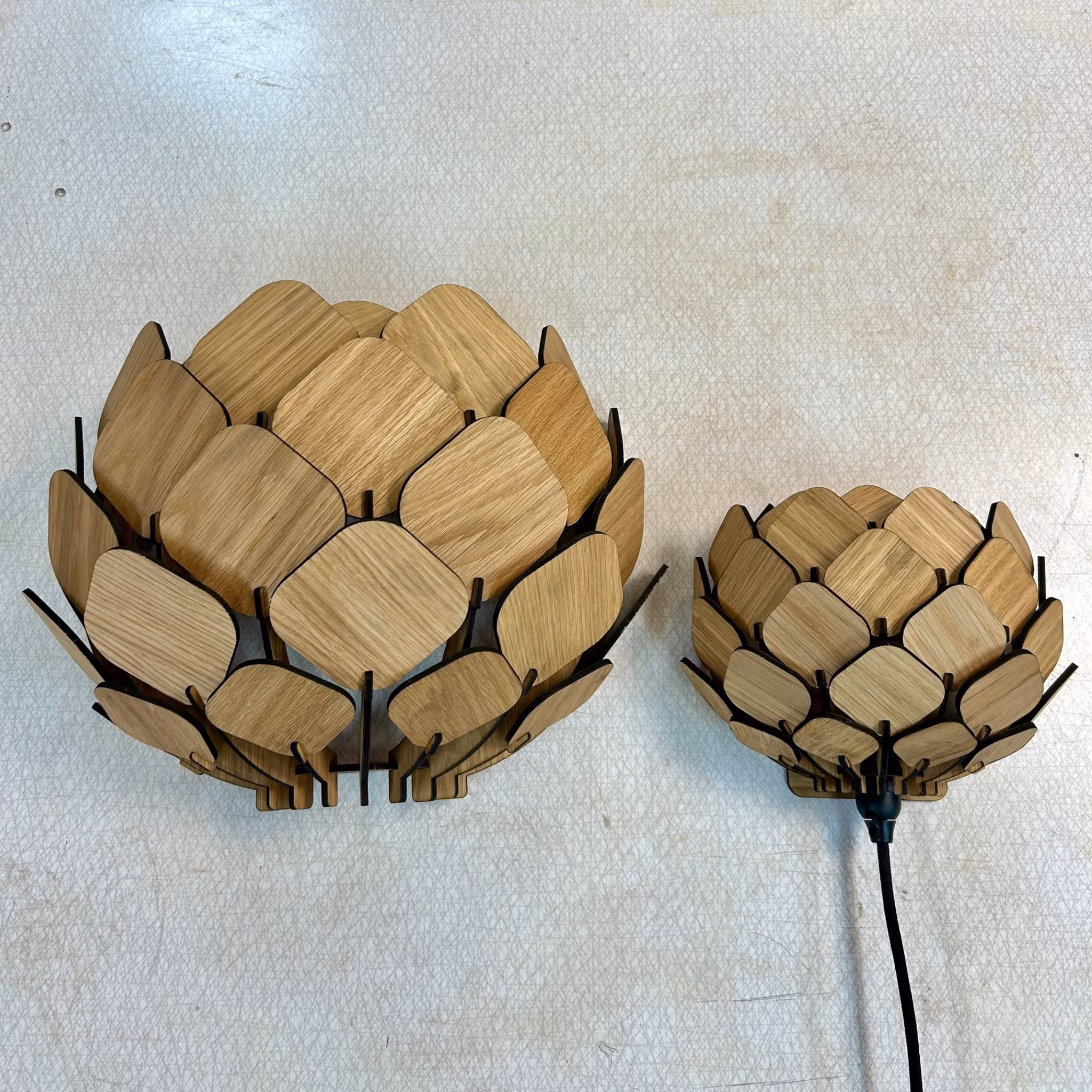 Vägglampa i trä - Hjortron