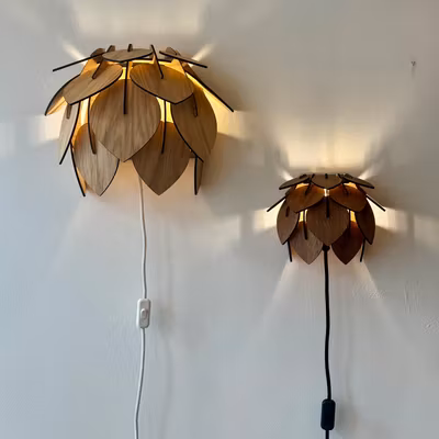Vägglampa i trä - Hassel