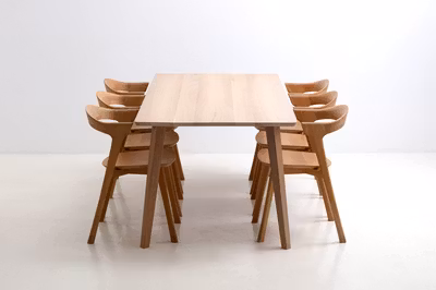 Matbord i massiv ek - Klockberget