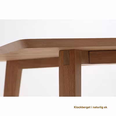 Matbord i massiv kvistren furu - Klockberget