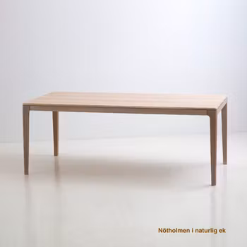 Matbord i massiv ek - Nötholmen