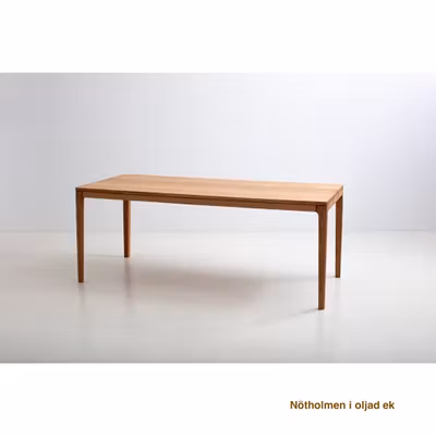 Matbord i massiv ek - Nötholmen