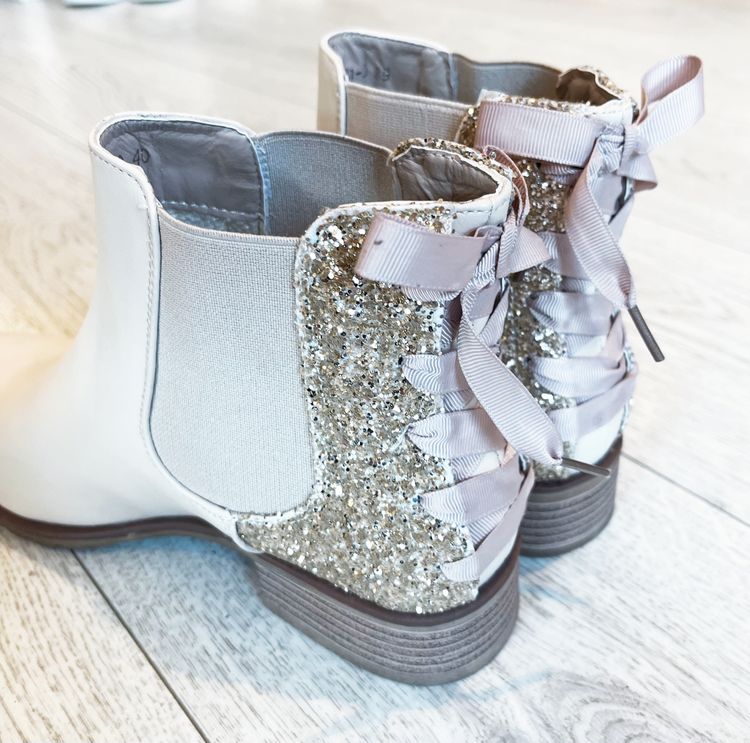 Boots ljusbeige