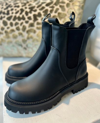Gummiboots svarta