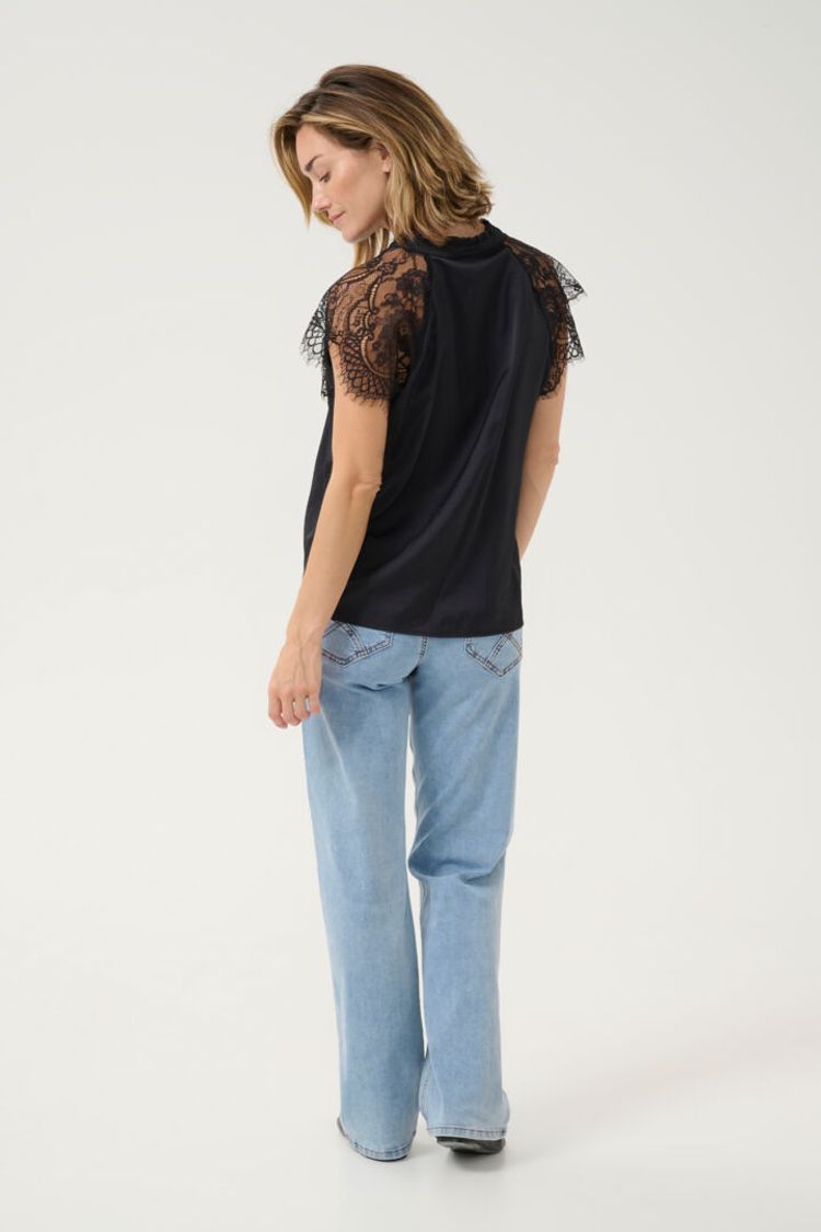 Cream Nola Lace blouse pitch black