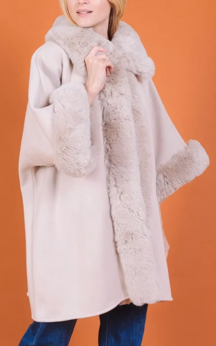 Poncho cape beige